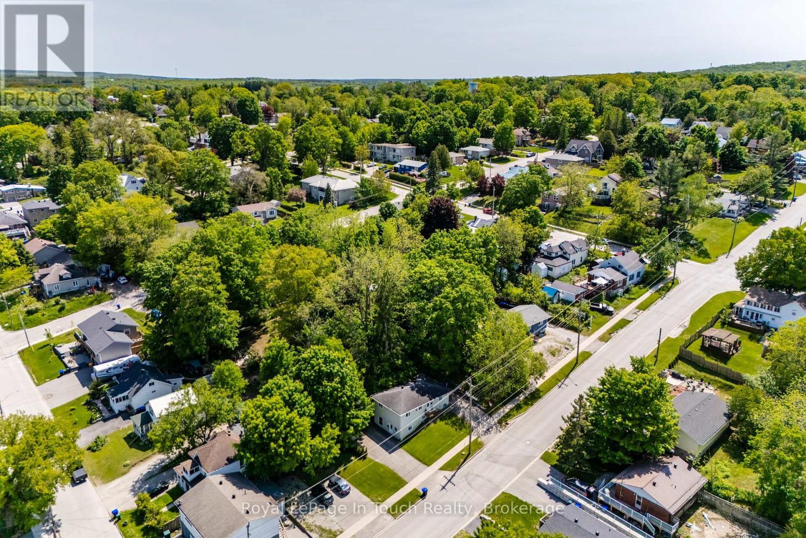 












679 MONTREAL STREET

,
Midland,




Ontario
L4R1G5

