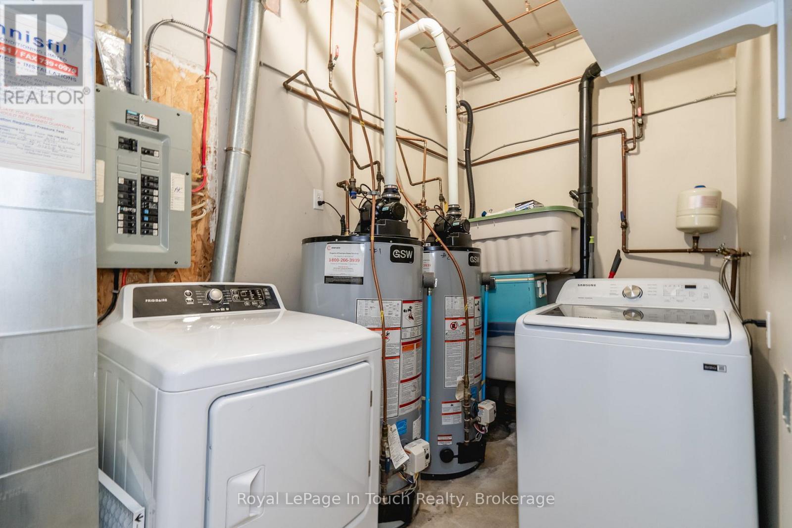 












679 MONTREAL STREET

,
Midland,




Ontario
L4R1G5

