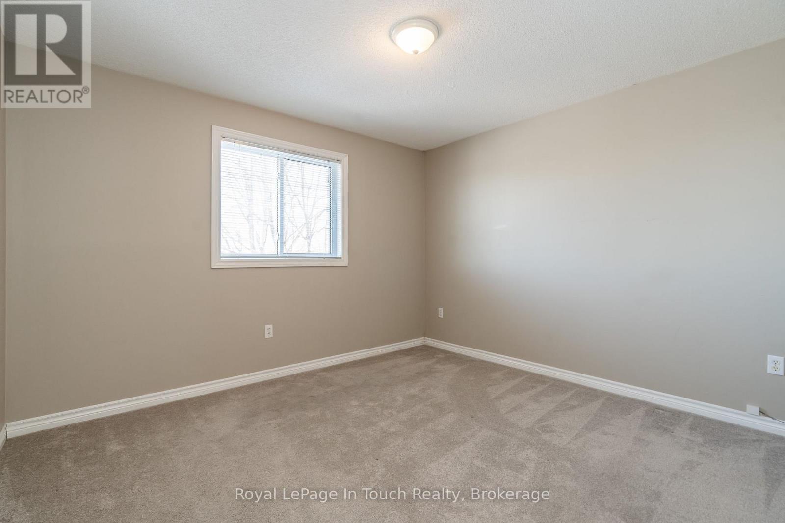 












679 MONTREAL STREET

,
Midland,




Ontario
L4R1G5

