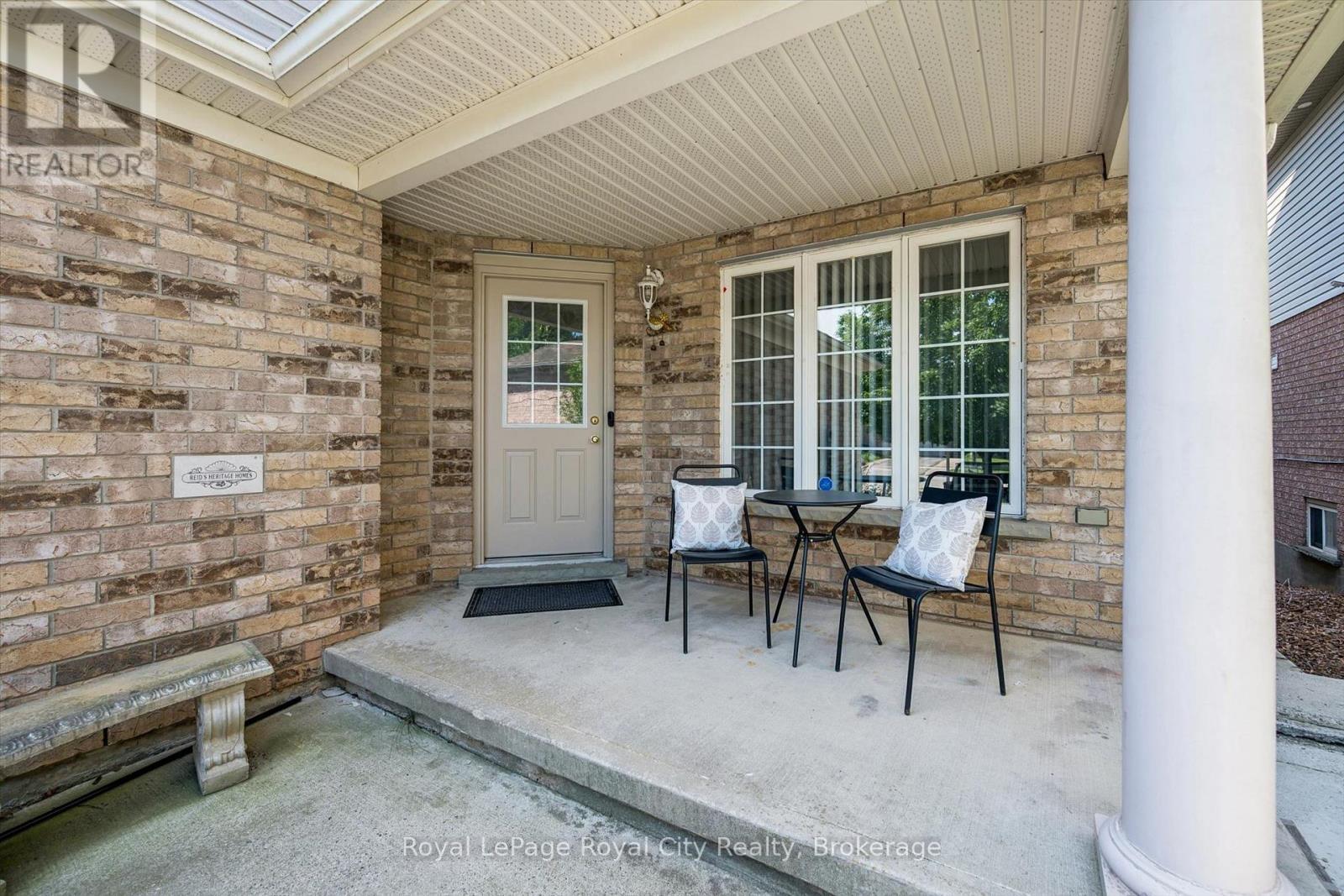 












64 MILSON CRESCENT

,
Guelph (Kortright Hills),




Ontario
N1C1G7

