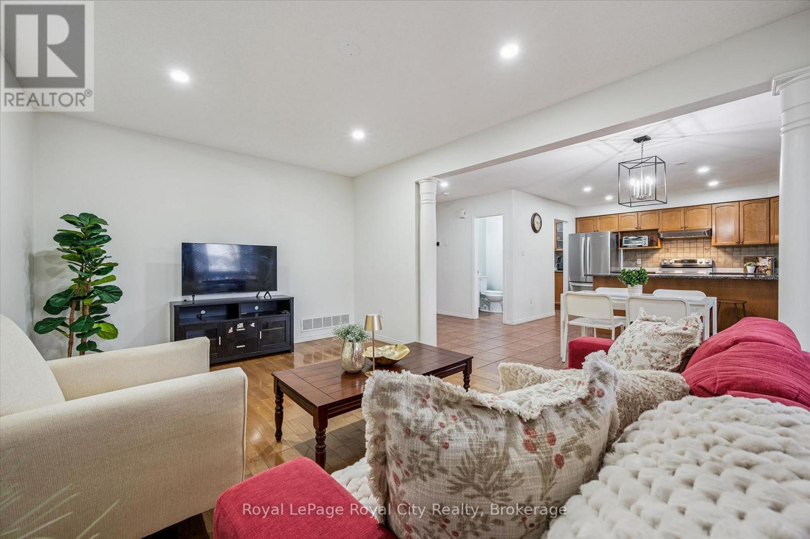 












64 MILSON CRESCENT

,
Guelph (Kortright Hills),




Ontario
N1C1G7


