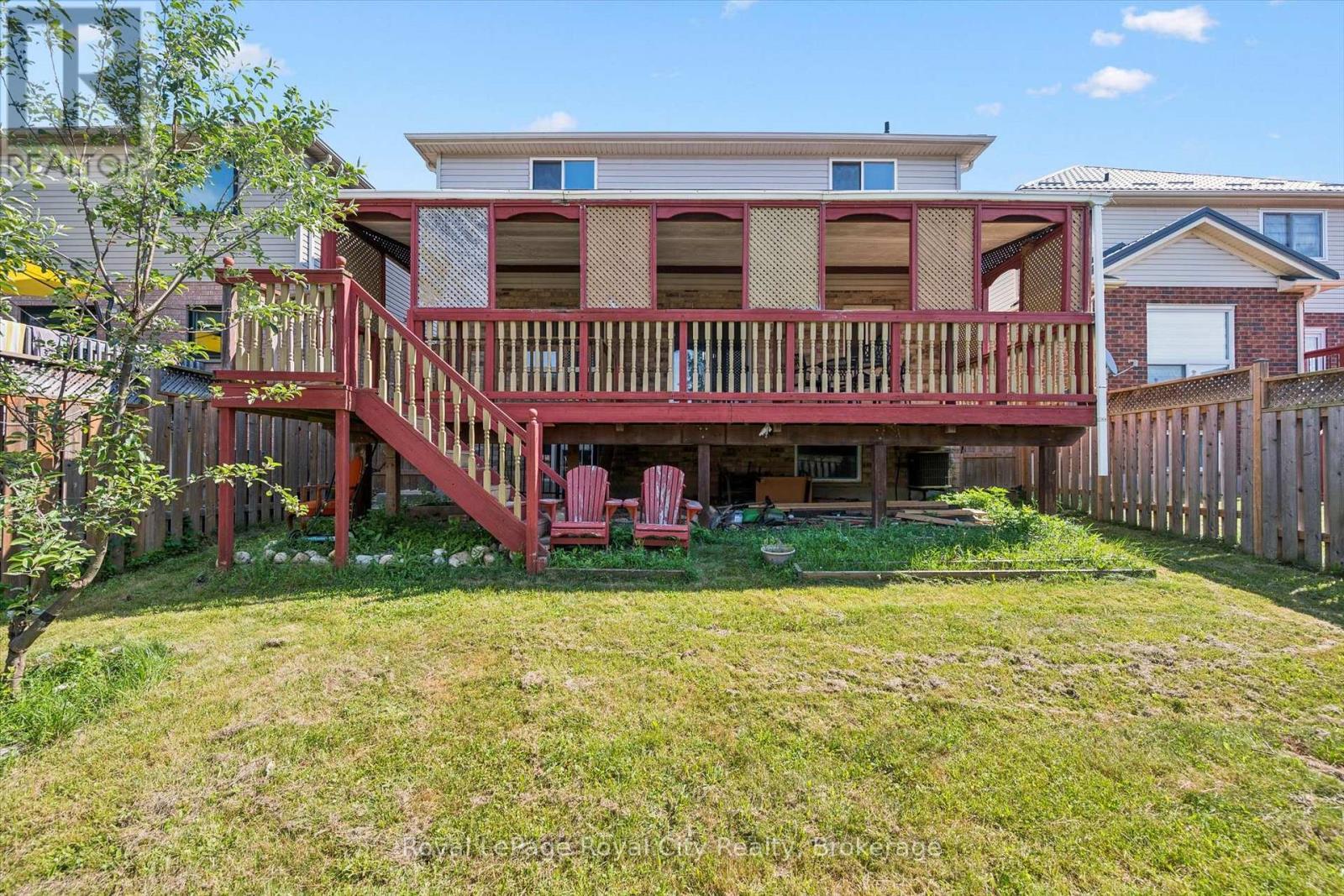 












64 MILSON CRESCENT

,
Guelph (Kortright Hills),




Ontario
N1C1G7

