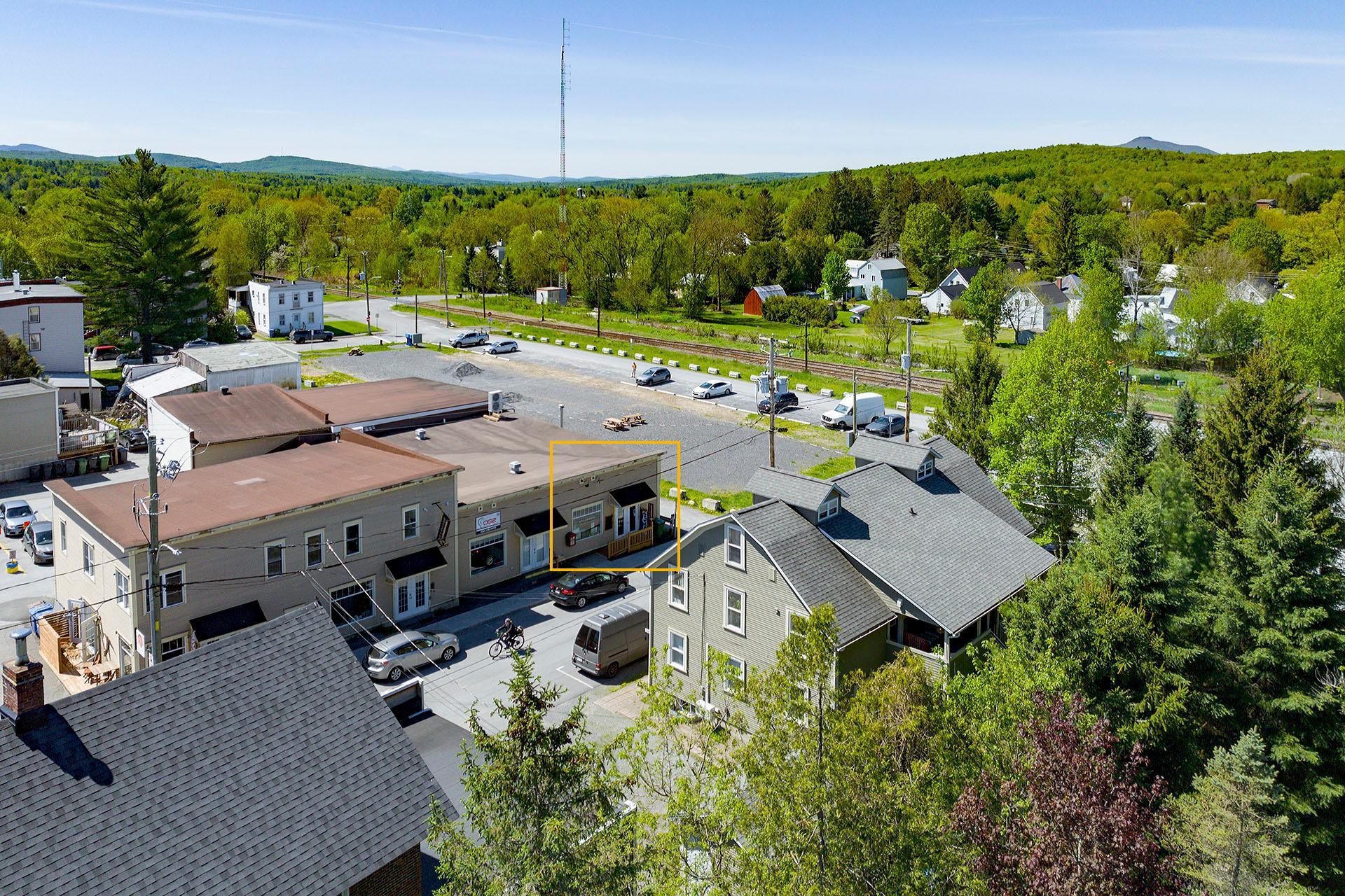 









12Z


Rue du Dépôt

,
Sutton,




QC
J0E2K0

