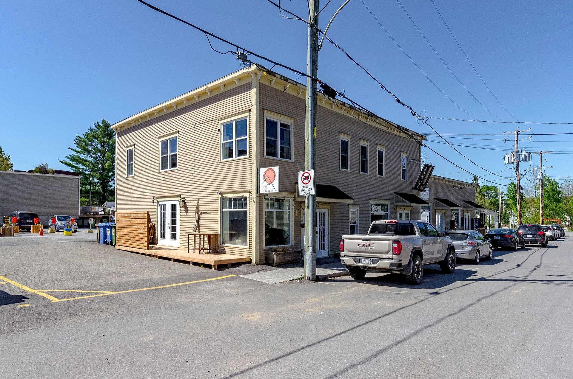 









12


Rue du Dépôt

,
Sutton,




QC
J0E2K0

