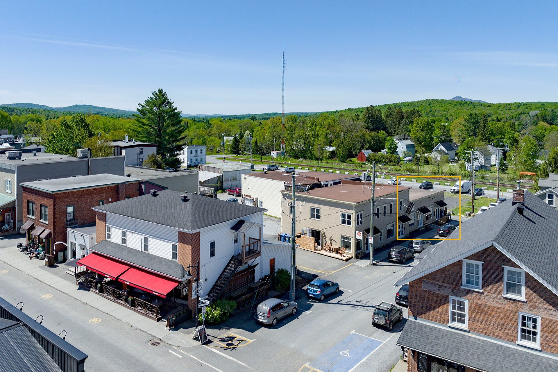 









12


Rue du Dépôt

,
Sutton,




QC
J0E2K0

