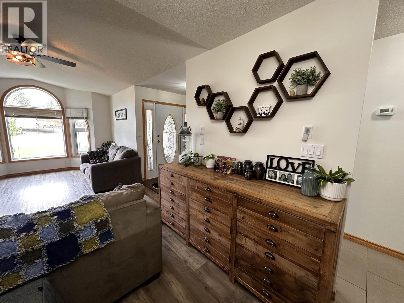 












5512 MINNAKER CRESCENT

,
Fort Nelson,




British Columbia
V0C1R0

