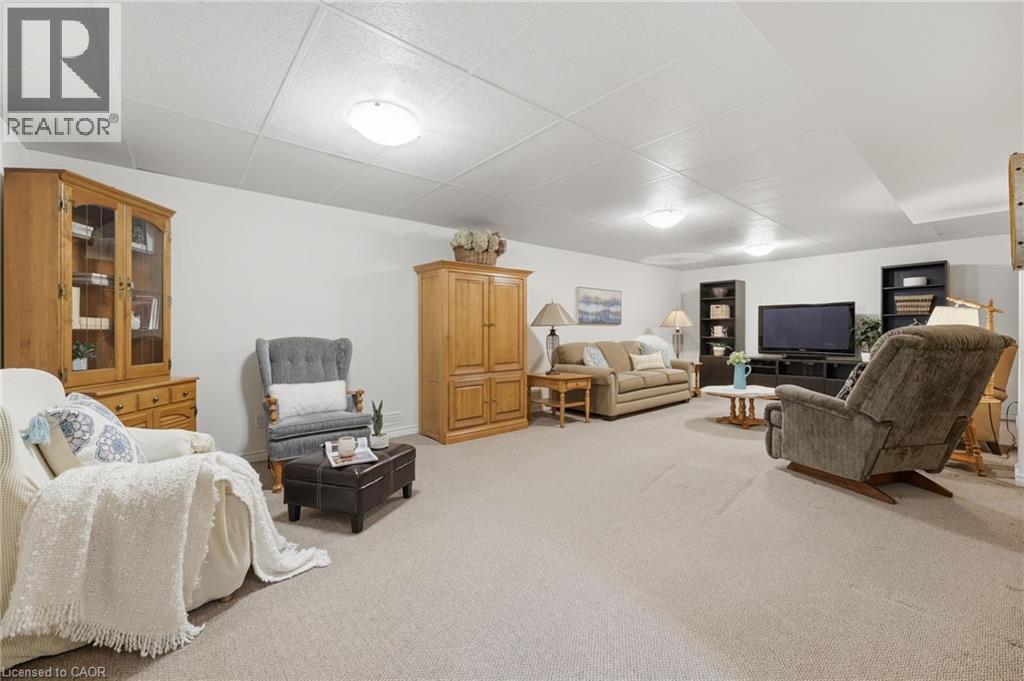 












6 MANORWOOD Road

,
Smithville,




Ontario
L0R2A0

