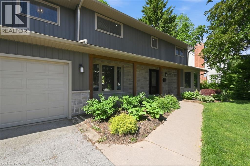 












94 DORCHESTER Drive

,
Grimsby,




Ontario
L3M1A8


