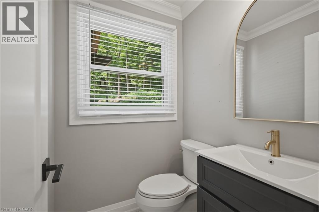 












94 DORCHESTER Drive

,
Grimsby,




Ontario
L3M1A8

