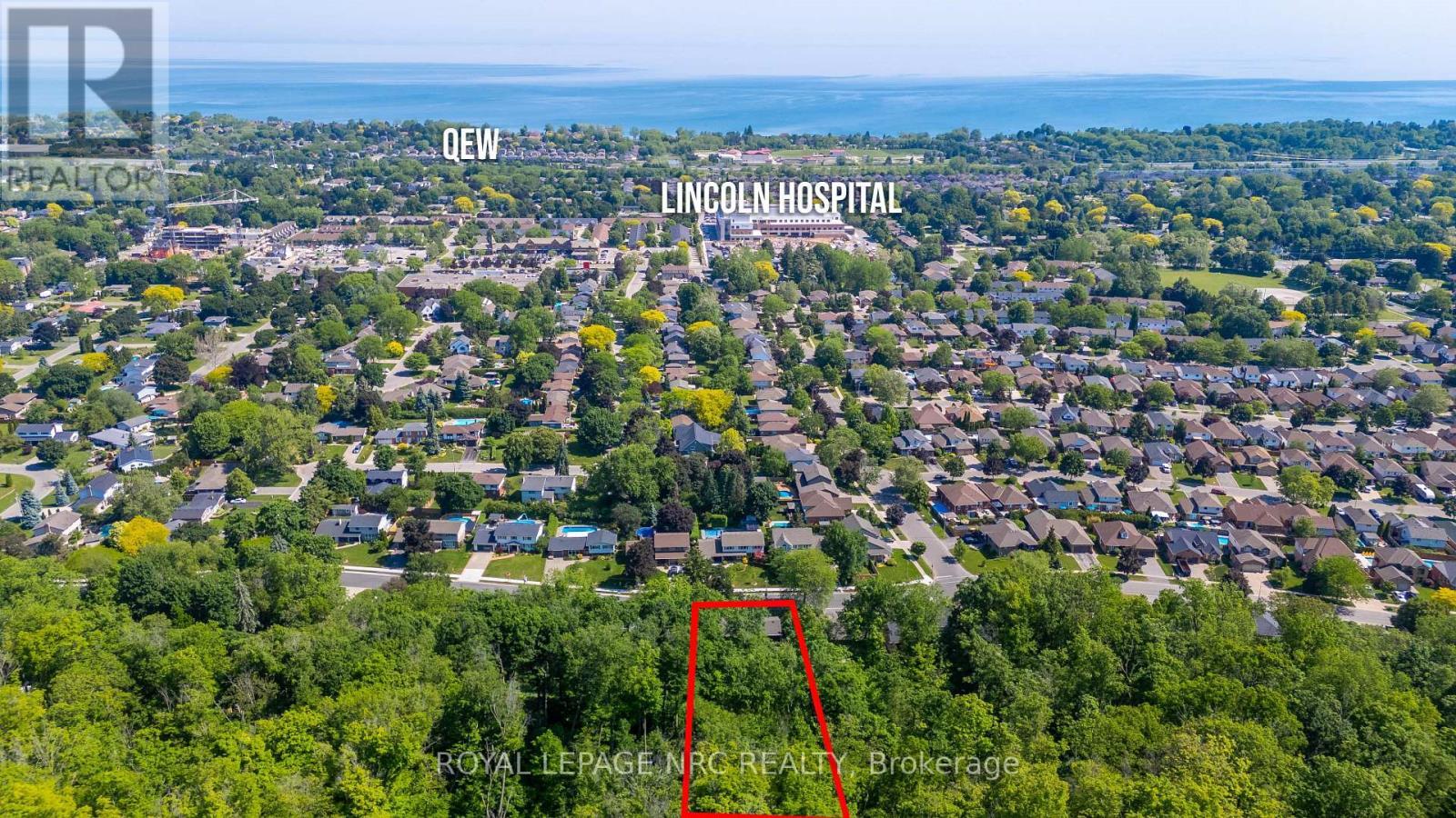 












94 DORCHESTER DRIVE

,
Grimsby,




Ontario
L3M1A8

