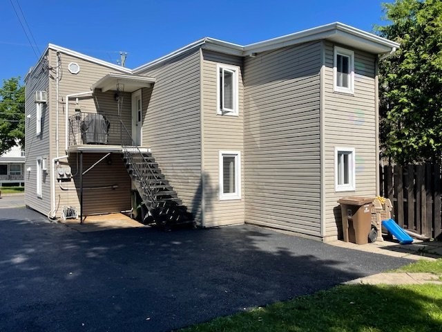 









345

 - 347


Rue Laurier

,
Saint-Jean-sur-Richelieu,




QC
J3B6L2

