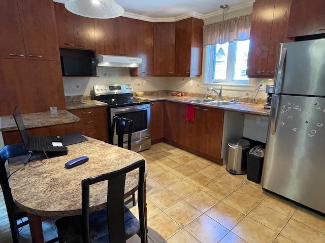









345

 - 347


Rue Laurier

,
Saint-Jean-sur-Richelieu,




QC
J3B6L2


