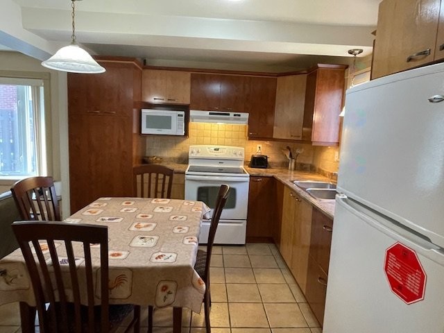 









345

 - 347


Rue Laurier

,
Saint-Jean-sur-Richelieu,




QC
J3B6L2

