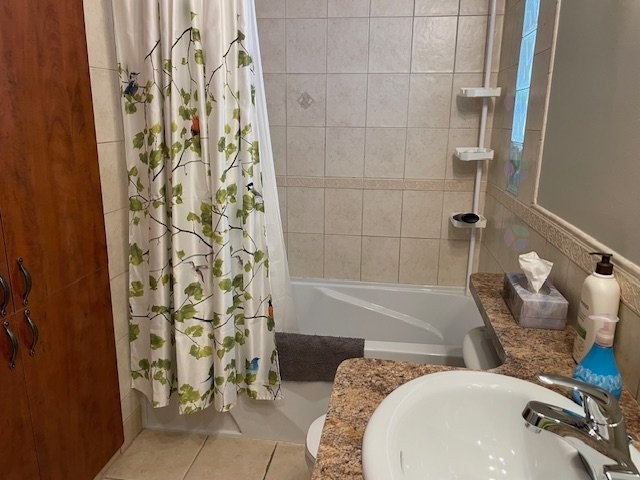 









345

 - 347


Rue Laurier

,
Saint-Jean-sur-Richelieu,




QC
J3B6L2

