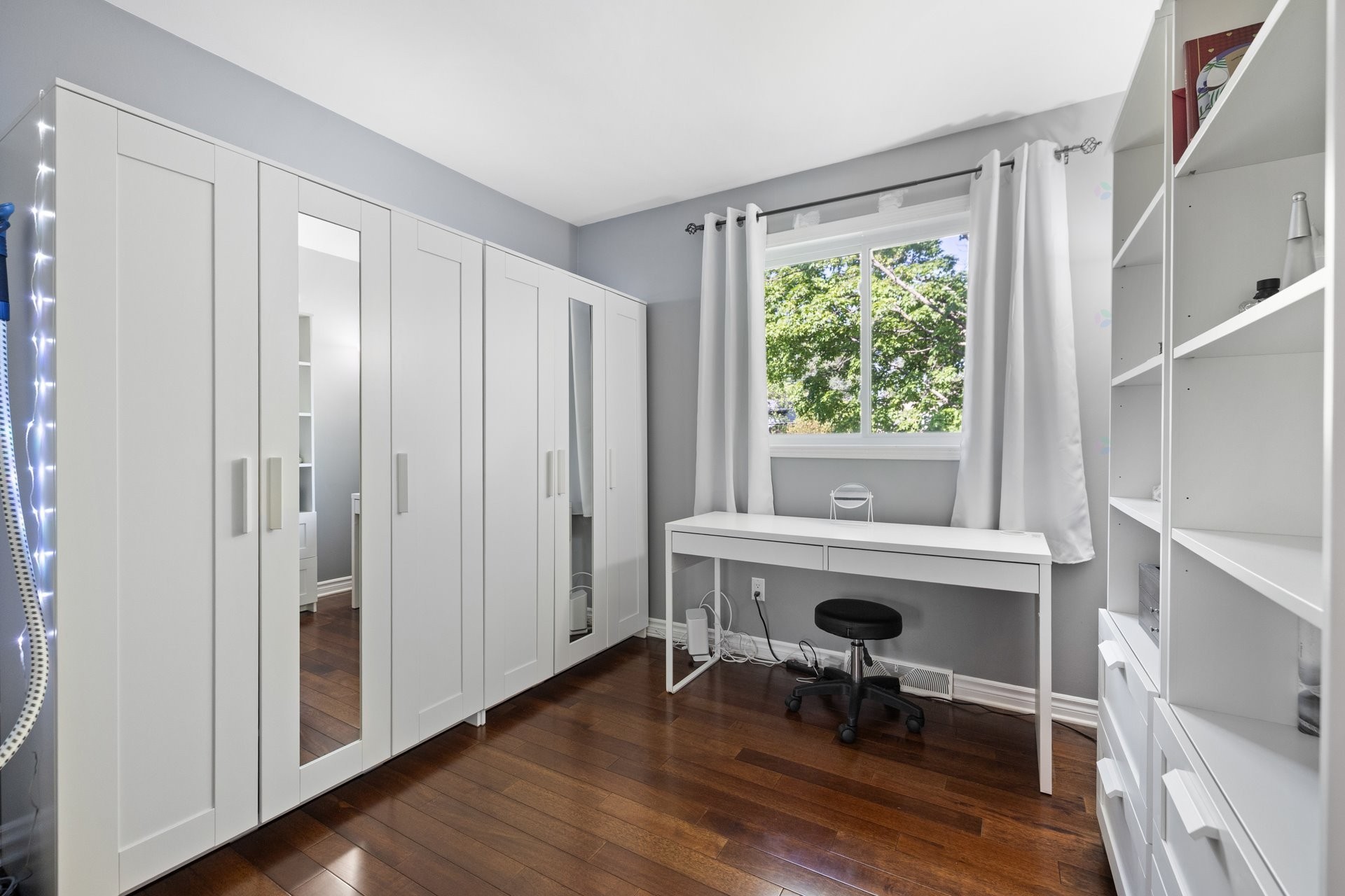 









207


Boul. de l'Île

,
Pincourt,




QC
J7W3R8


