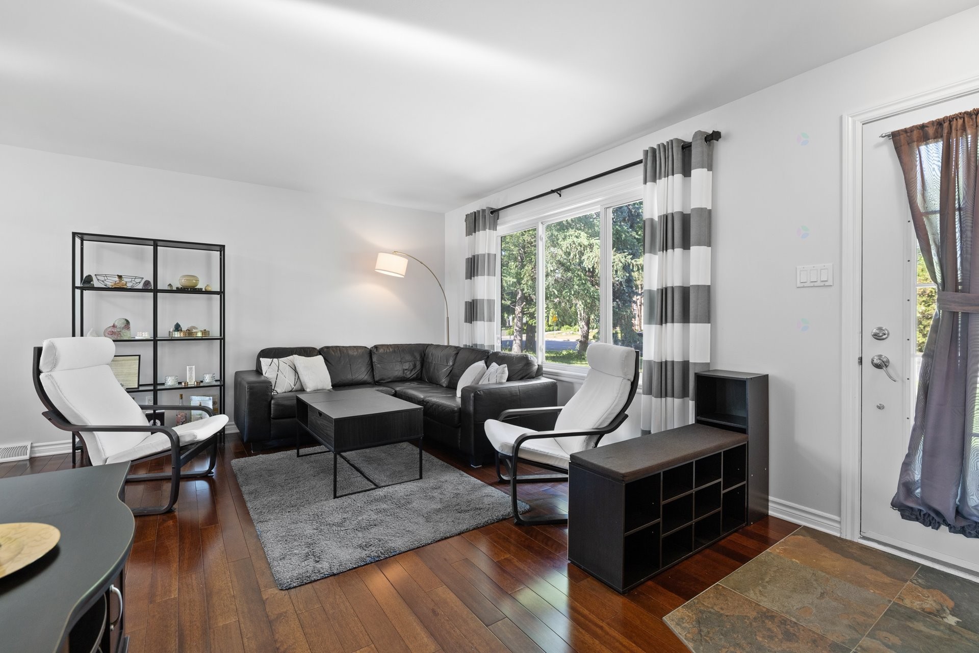 









207


Boul. de l'Île

,
Pincourt,




QC
J7W3R8

