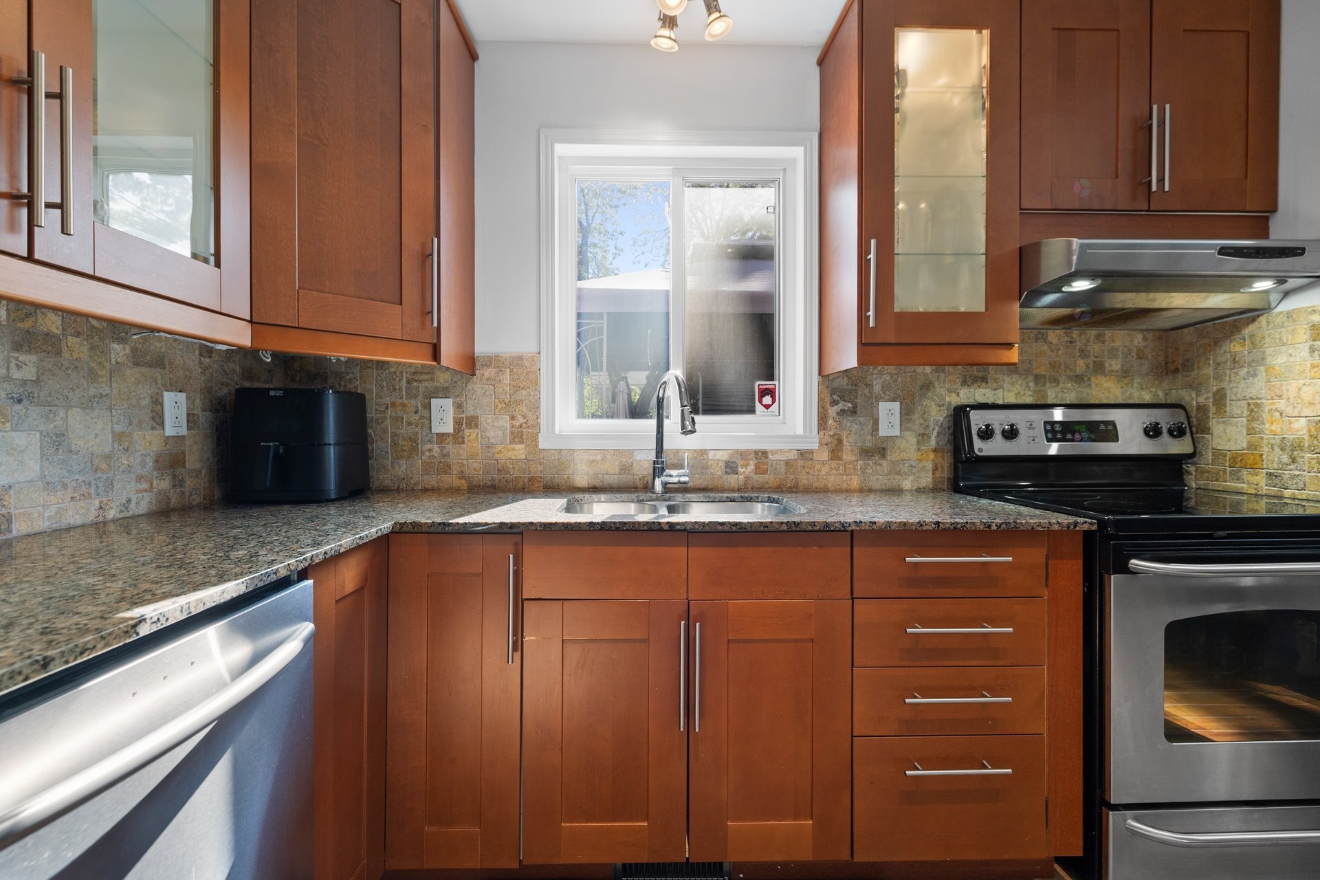









207


Boul. de l'Île

,
Pincourt,




QC
J7W3R8

