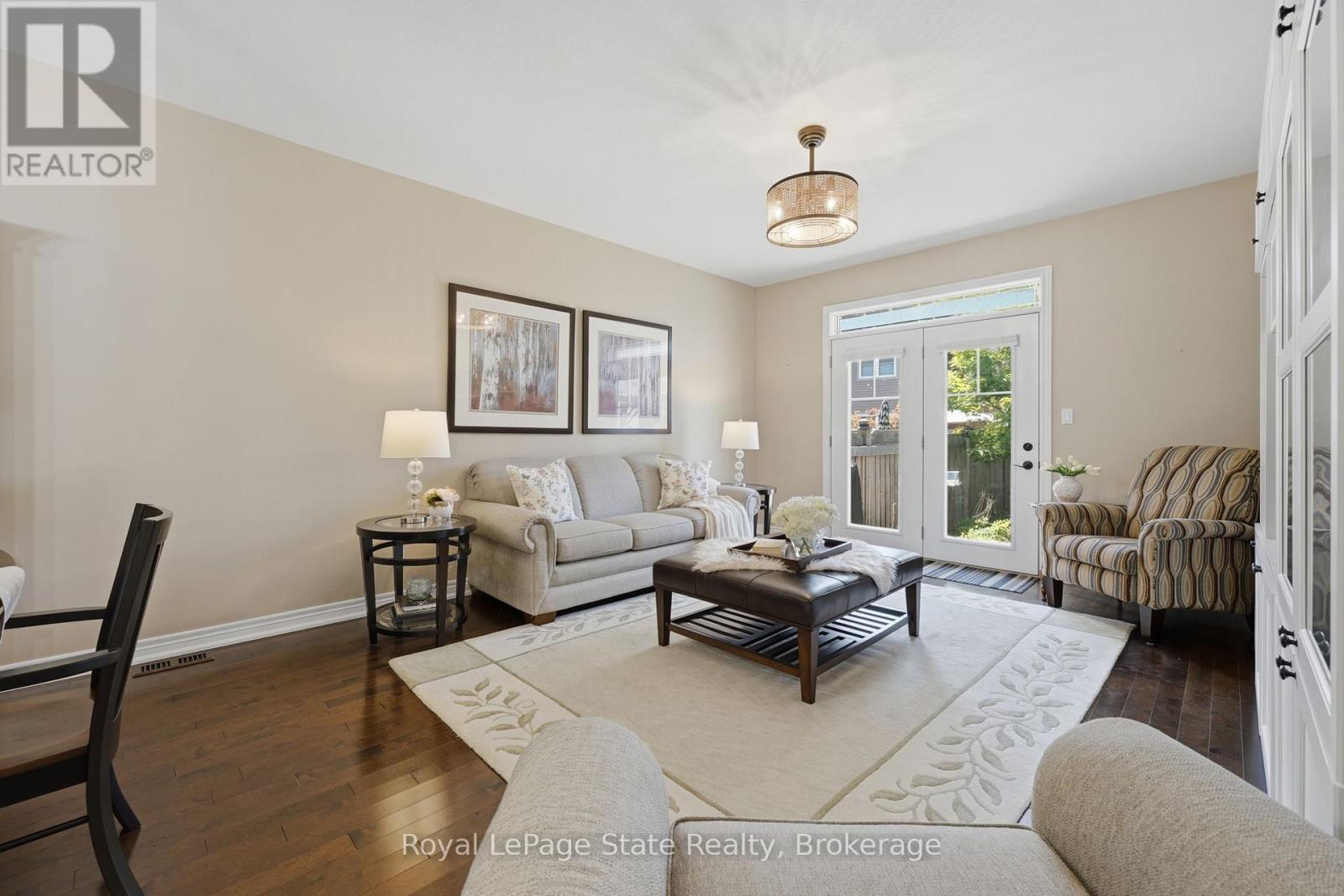 












6 MANORWOOD DRIVE

,
West Lincoln (Smithville),




Ontario
L0R2A0

