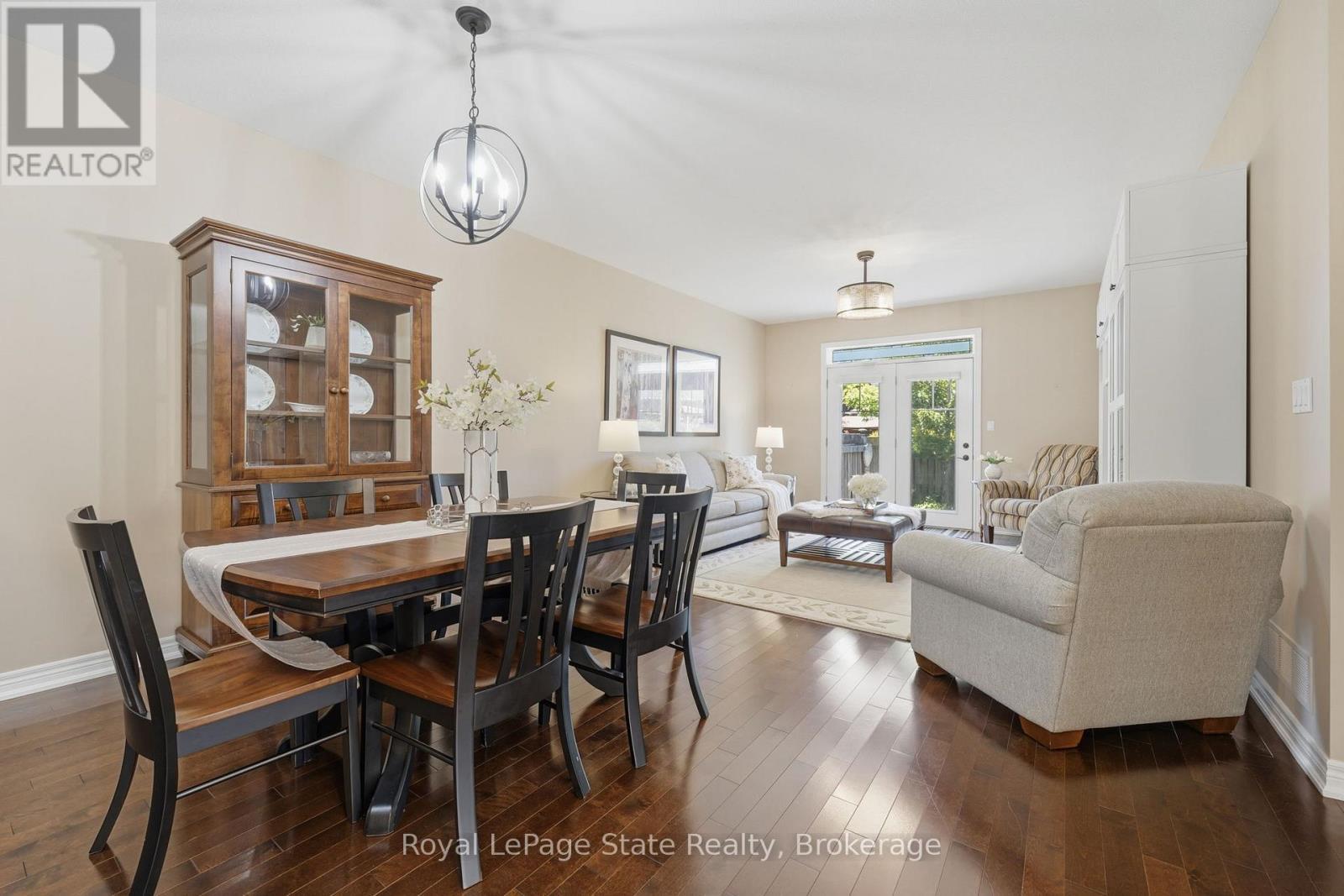 












6 MANORWOOD DRIVE

,
West Lincoln (Smithville),




Ontario
L0R2A0

