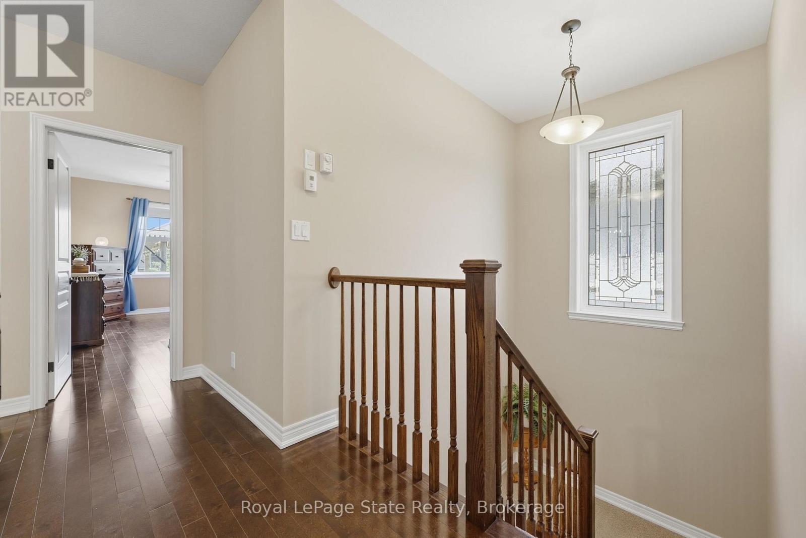












6 MANORWOOD DRIVE

,
West Lincoln (Smithville),




Ontario
L0R2A0

