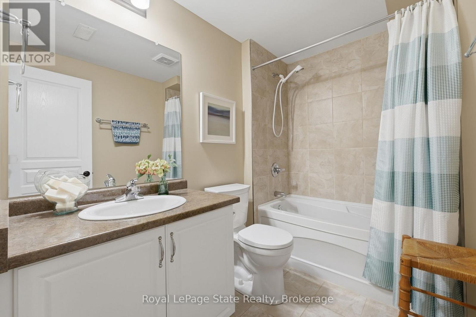 












6 MANORWOOD DRIVE

,
West Lincoln (Smithville),




Ontario
L0R2A0

