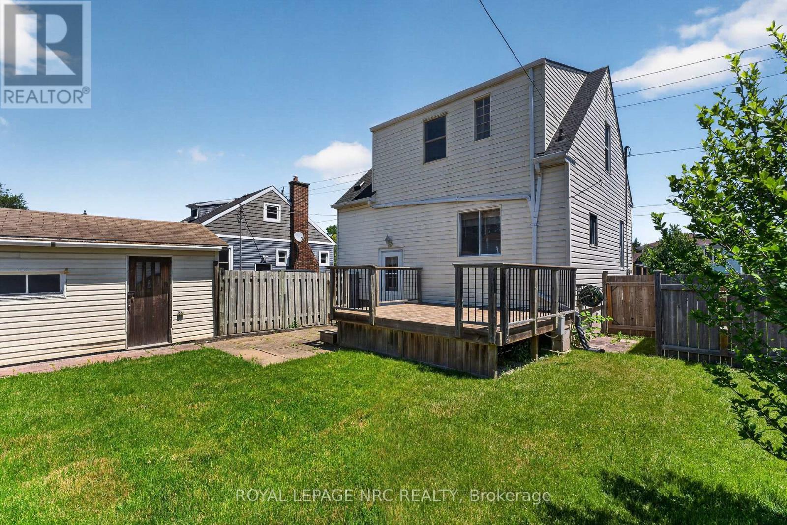












71 SCHOLFIELD AVENUE S

,
Welland,




Ontario
L3B1N4

