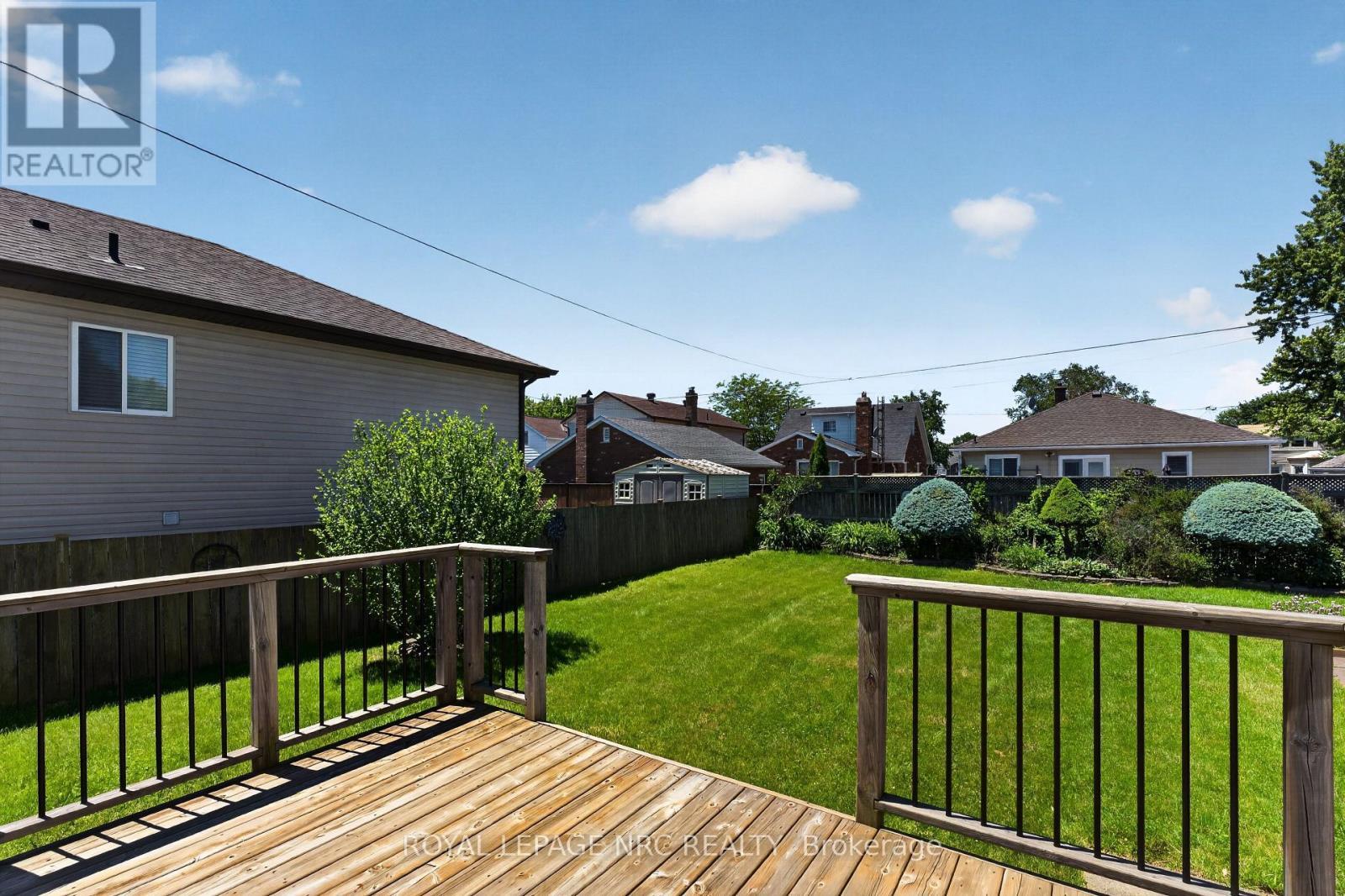 












71 SCHOLFIELD AVENUE S

,
Welland,




Ontario
L3B1N4

