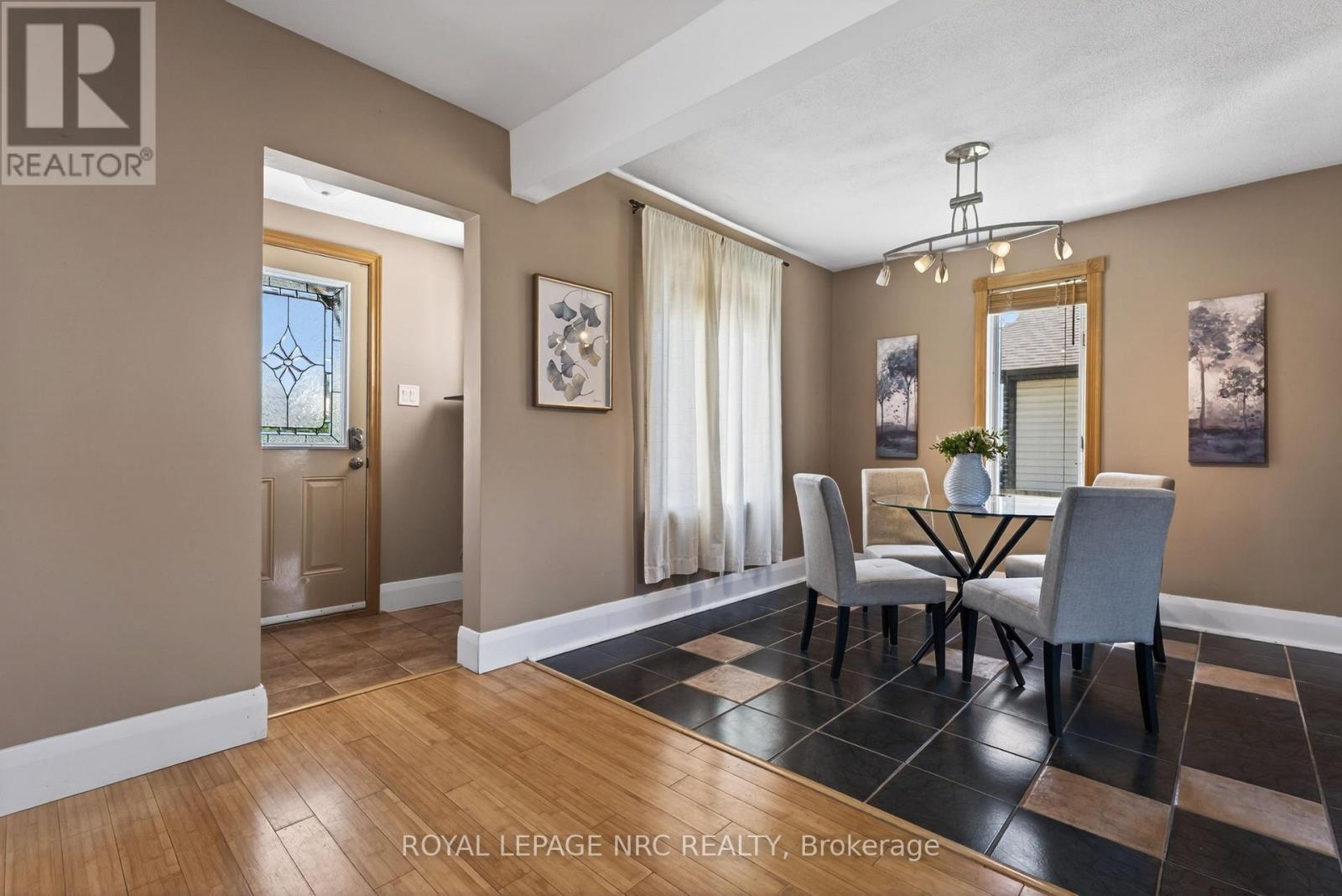 












71 SCHOLFIELD AVENUE S

,
Welland,




Ontario
L3B1N4

