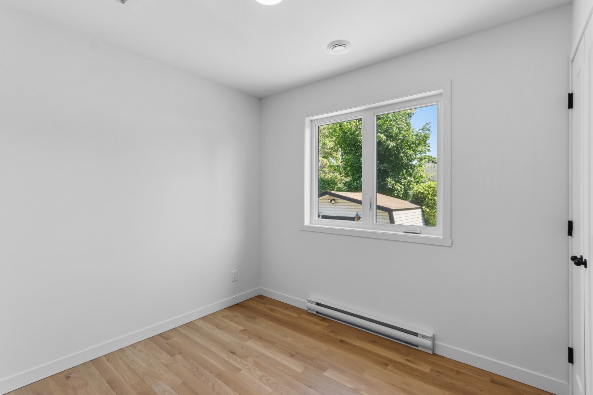 









8


Rue Tougas

,
Châteauguay,




QC
J6J2Z4


