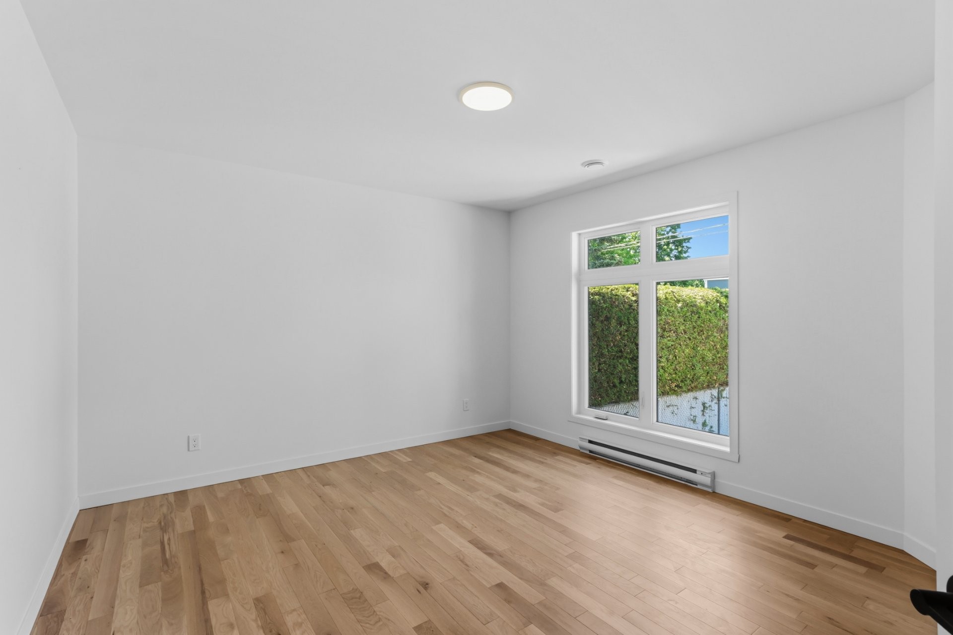 









8


Rue Tougas

,
Châteauguay,




QC
J6J2Z4

