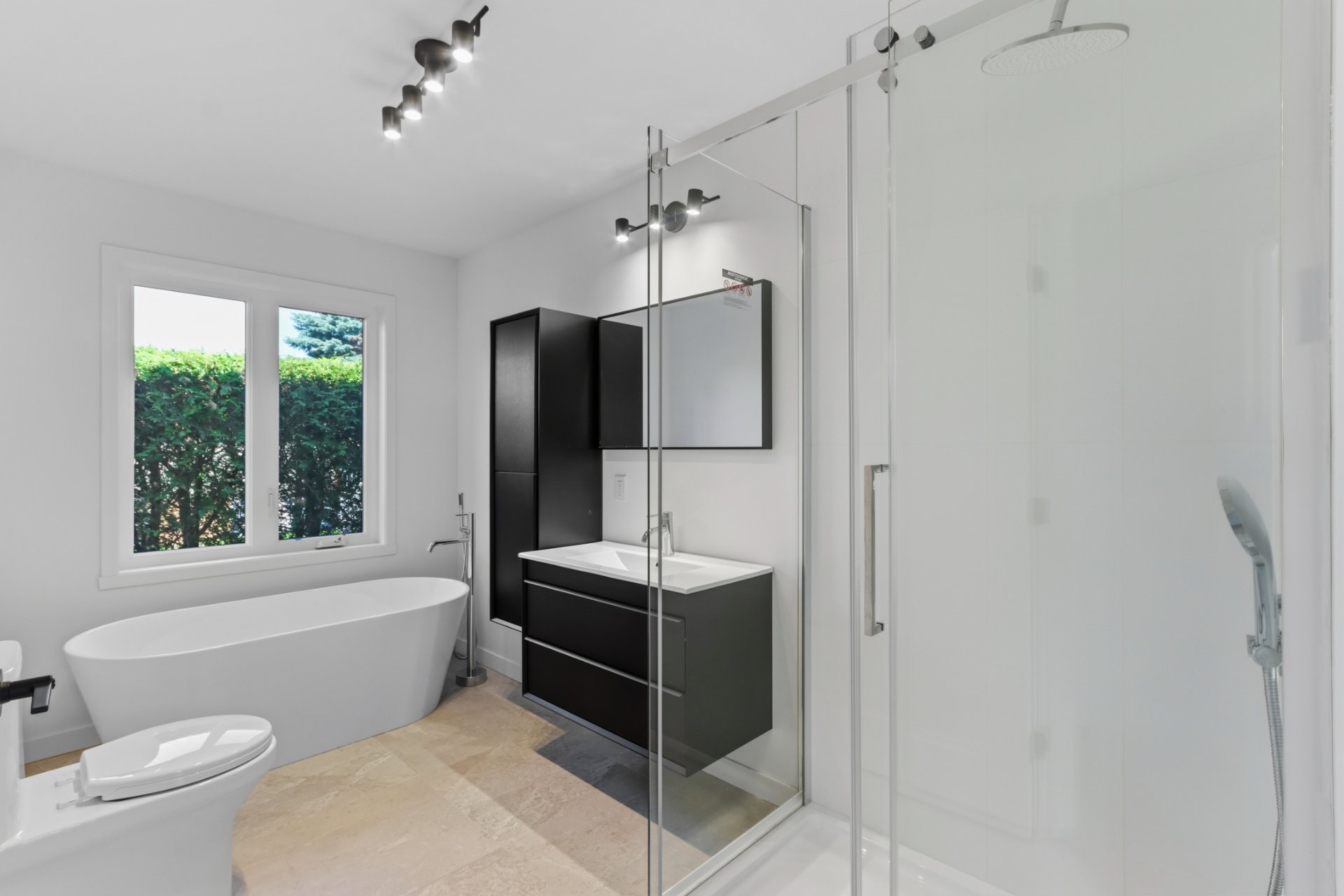 









8


Rue Tougas

,
Châteauguay,




QC
J6J2Z4

