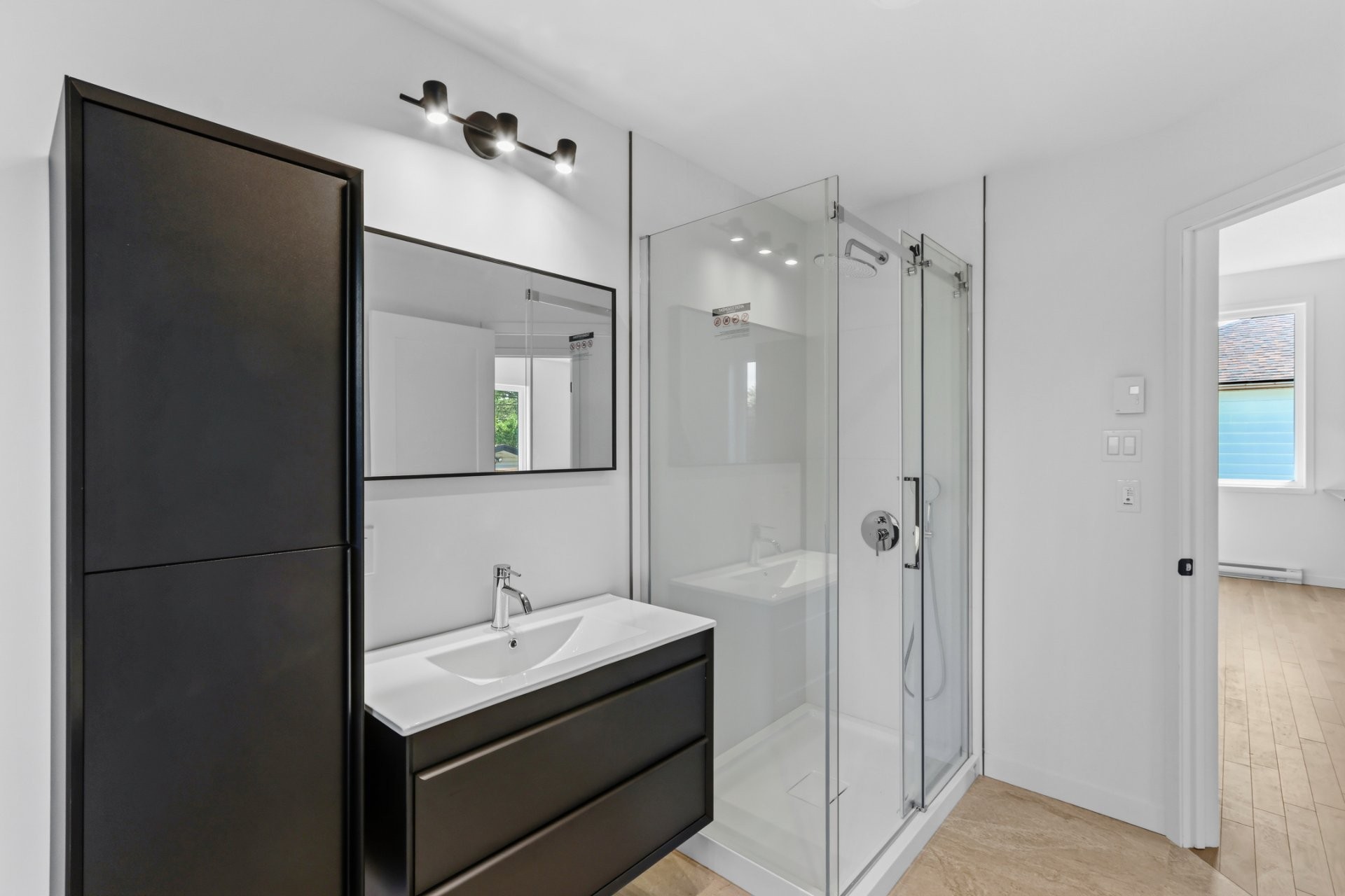 









8


Rue Tougas

,
Châteauguay,




QC
J6J2Z4

