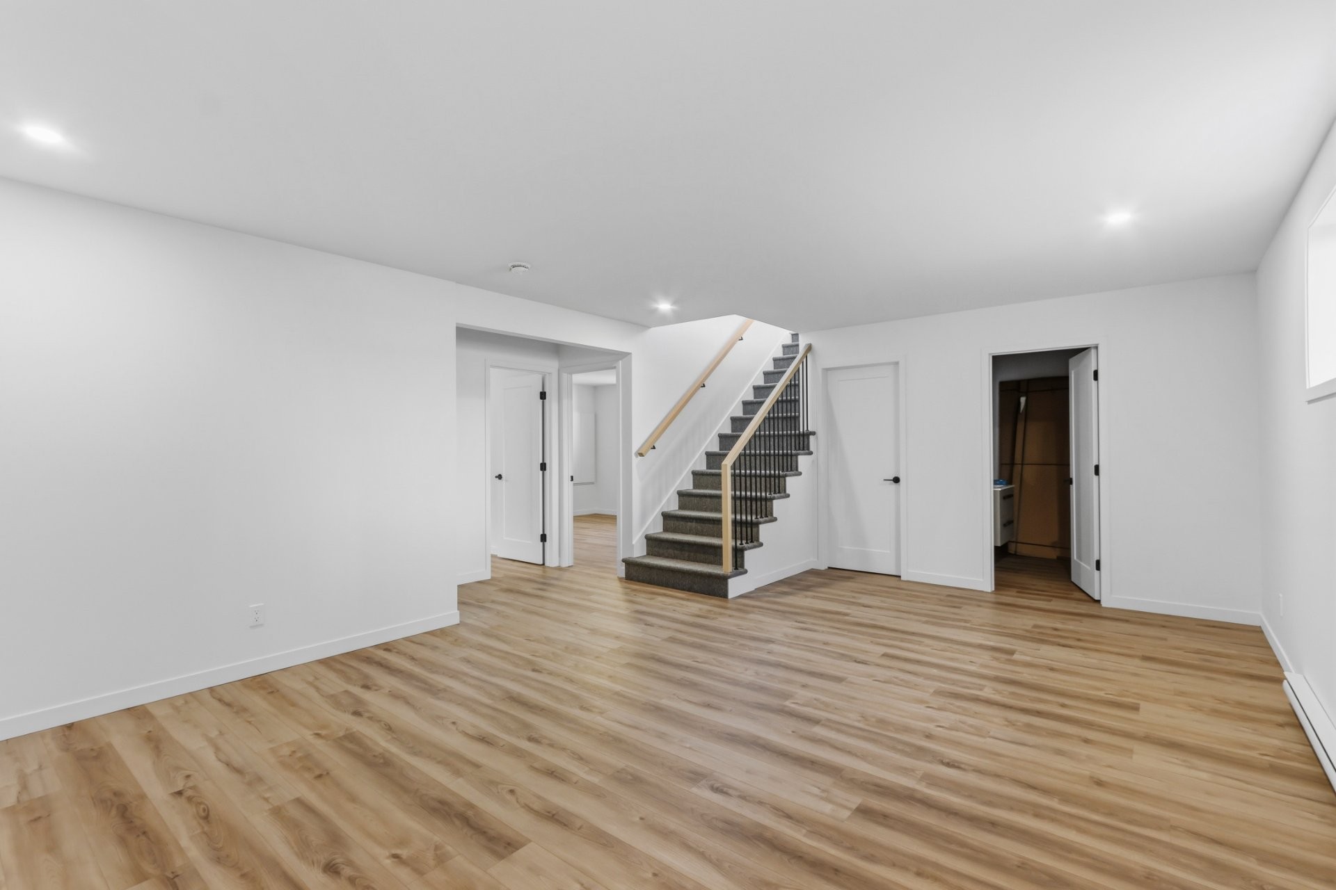 









8


Rue Tougas

,
Châteauguay,




QC
J6J2Z4

