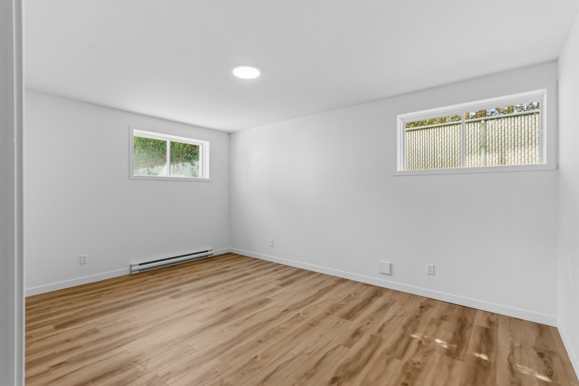 









8


Rue Tougas

,
Châteauguay,




QC
J6J2Z4

