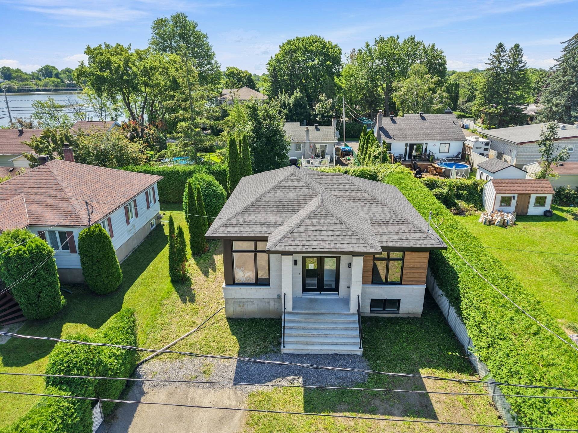 









8


Rue Tougas

,
Châteauguay,




QC
J6J2Z4

