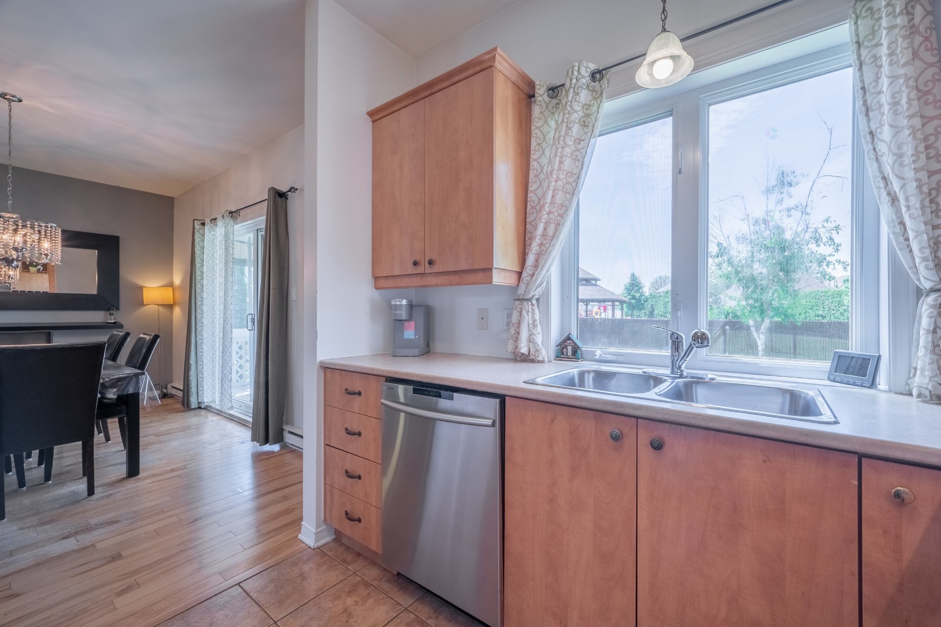 









294


Rue du Ruisseau

,
Napierville,




QC
J0J1L0

