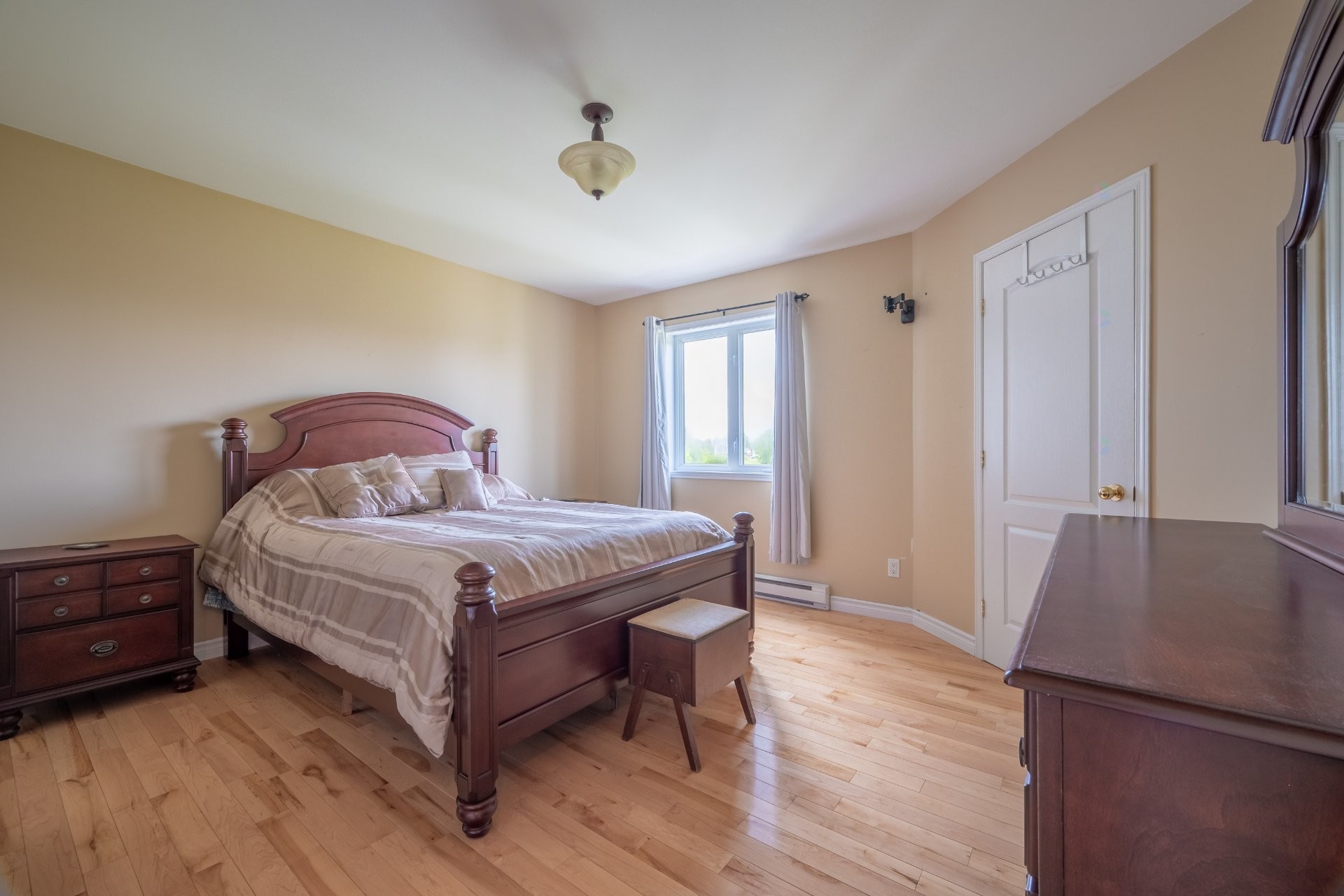 









294


Rue du Ruisseau

,
Napierville,




QC
J0J1L0

