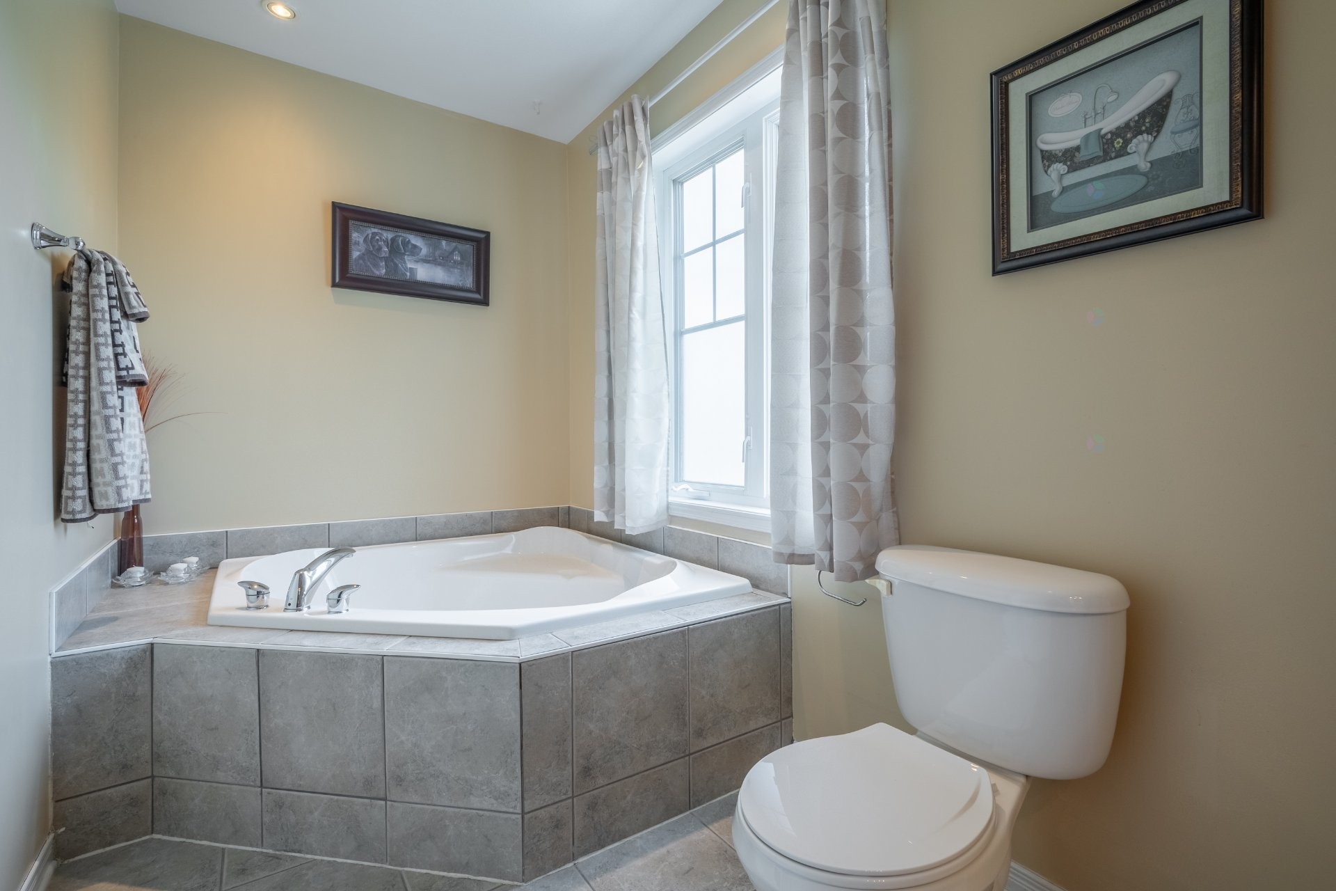 









294


Rue du Ruisseau

,
Napierville,




QC
J0J1L0

