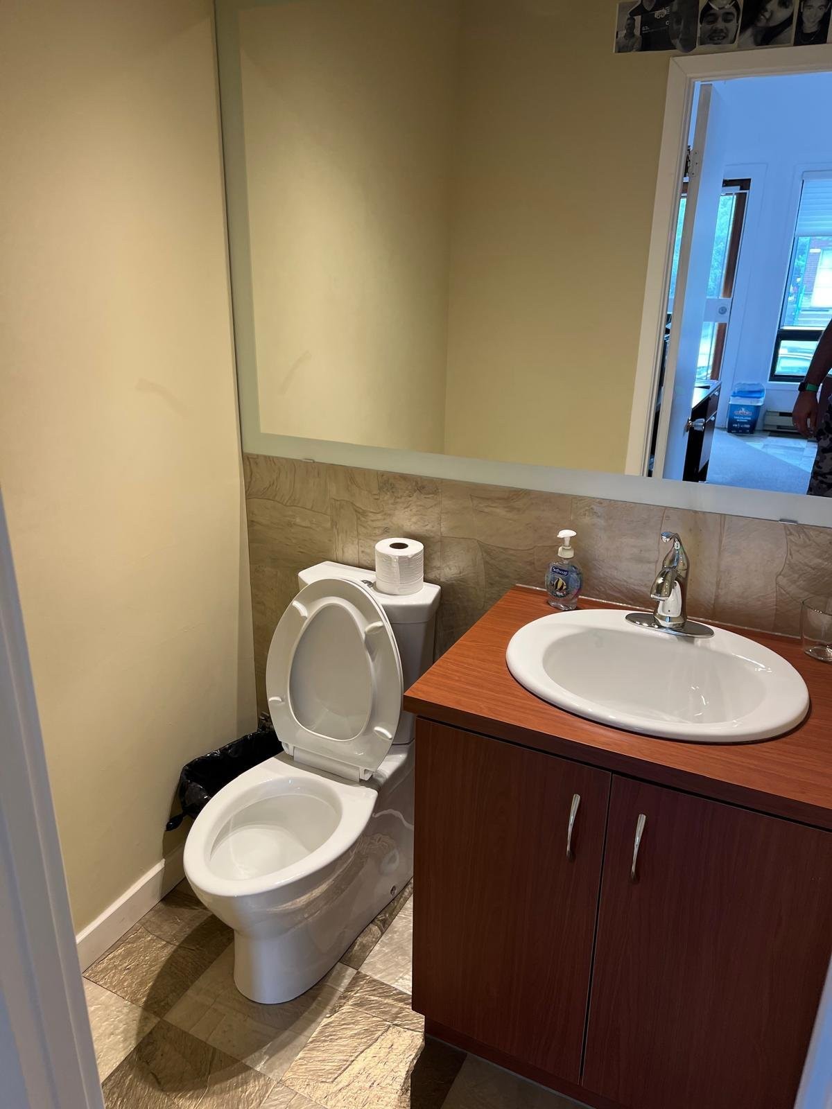 









1326


Ch. du Coteau-Rouge

,
Longueuil (Le Vieux-Longueuil),




QC
J4K1X6

