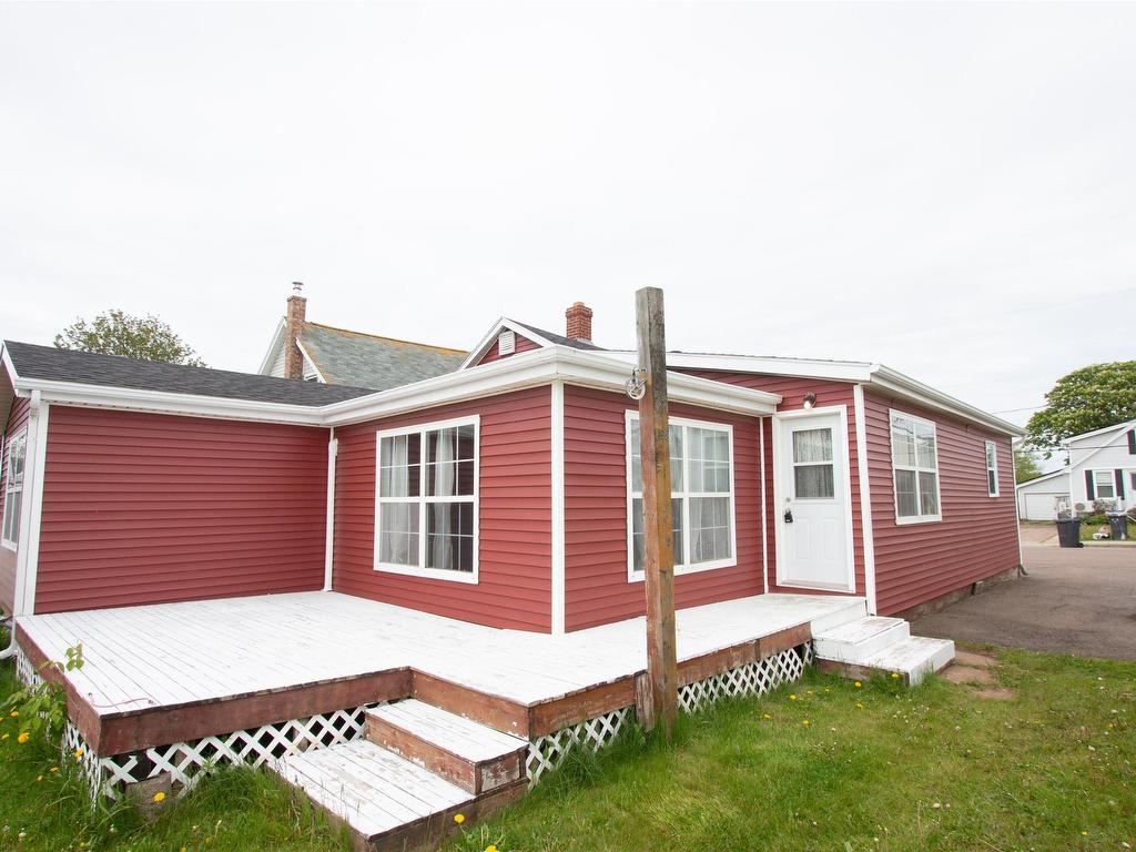 












41 St. Lawrence Street

,
Summerside,




PE
C1N 3X1

