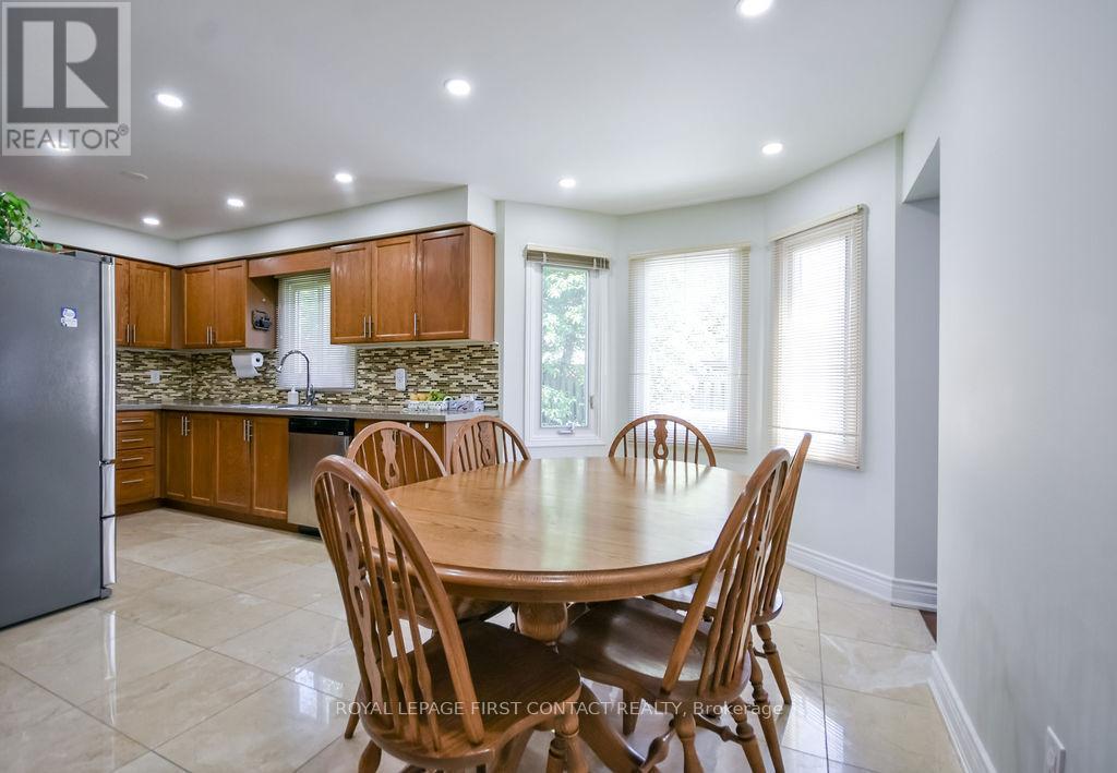












51 CARTWRIGHT DRIVE

,
Barrie,




Ontario
L4M6G3

