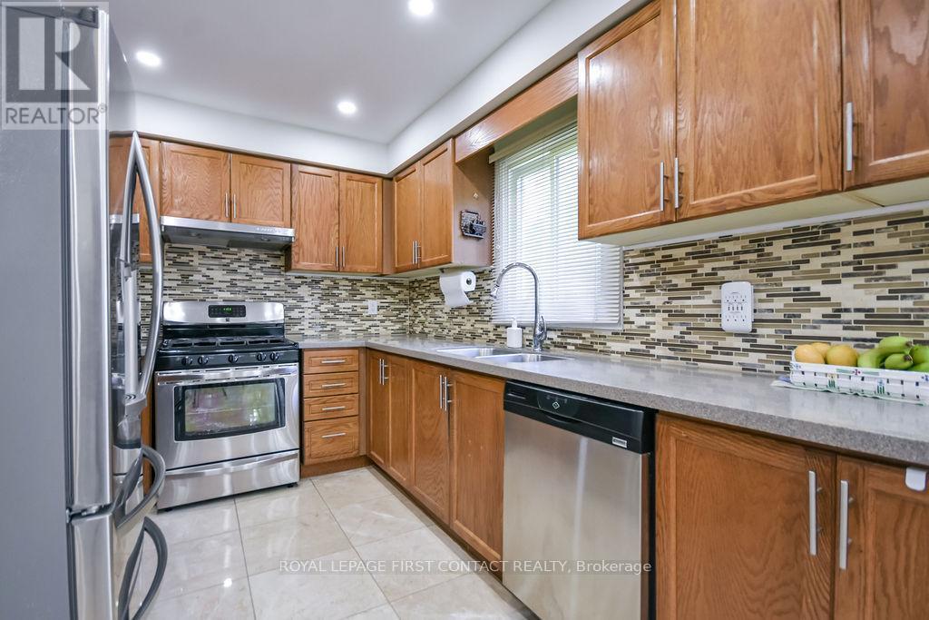 












51 CARTWRIGHT DRIVE

,
Barrie,




Ontario
L4M6G3

