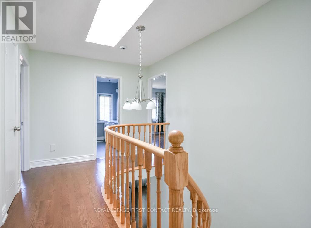 












51 CARTWRIGHT DRIVE

,
Barrie,




Ontario
L4M6G3

