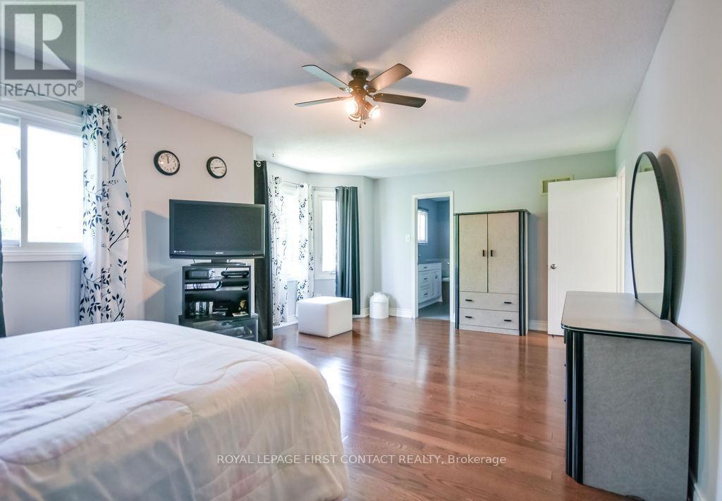












51 CARTWRIGHT DRIVE

,
Barrie,




Ontario
L4M6G3


