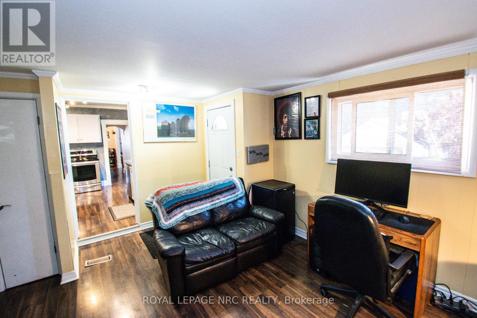 












116 LOWELL AVENUE

,
St. Catharines (Downtown),




Ontario
L2R2E2

