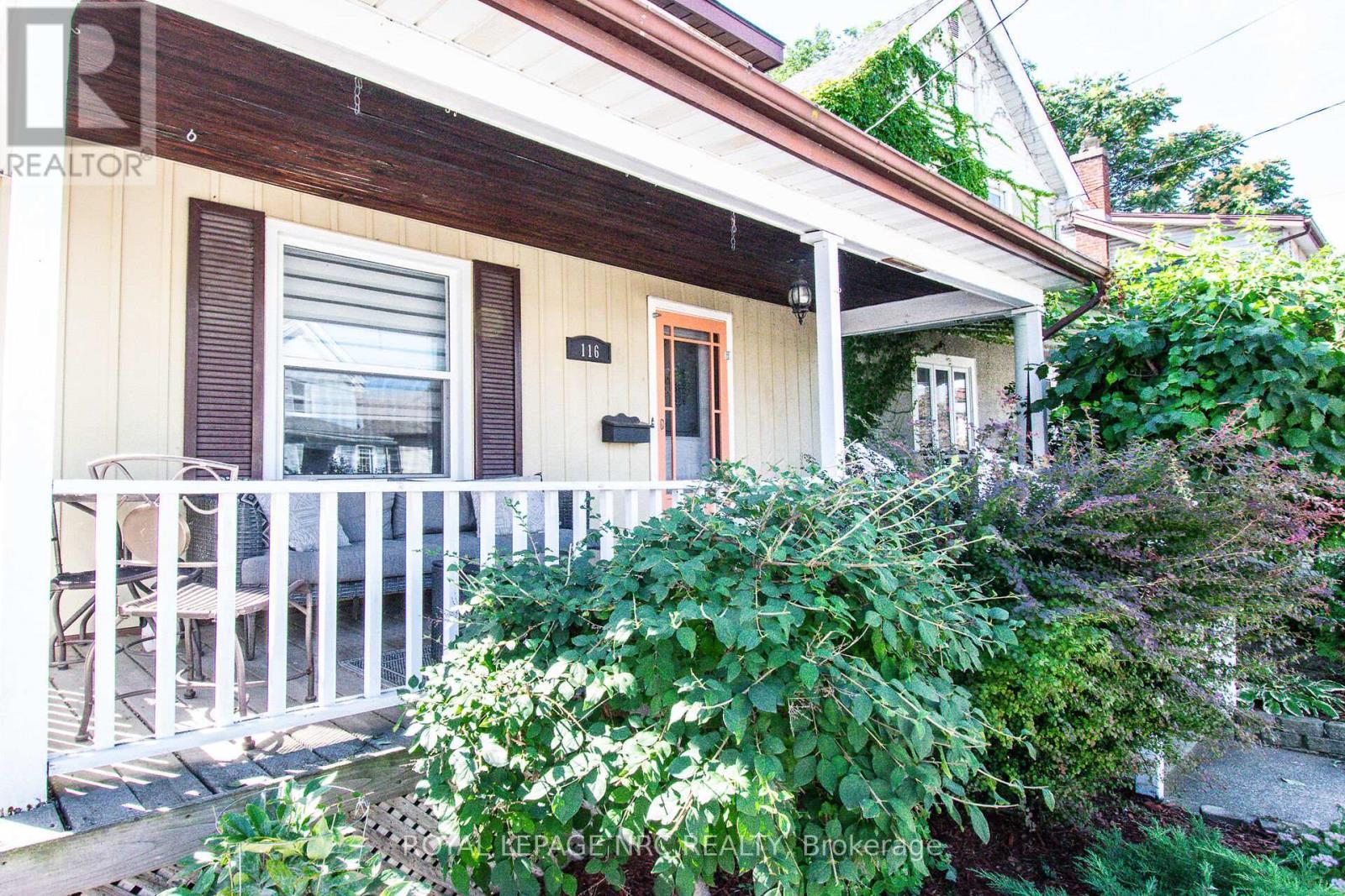 












116 LOWELL AVENUE

,
St. Catharines (Downtown),




Ontario
L2R2E2

