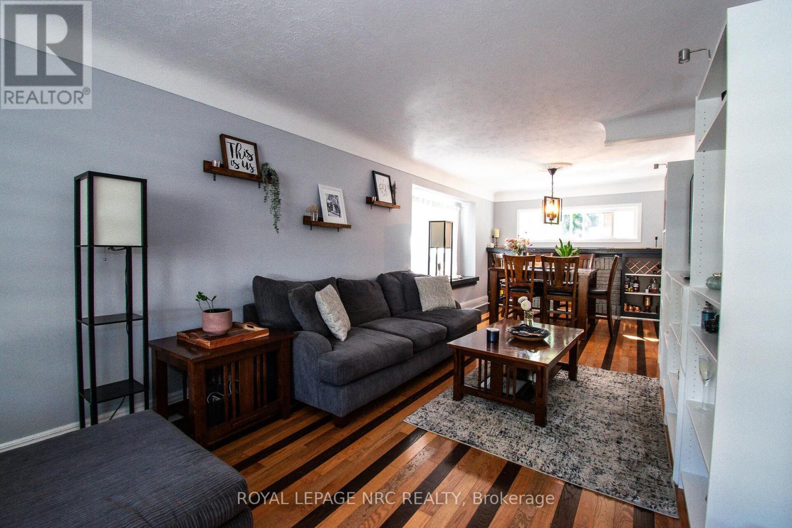 












116 LOWELL AVENUE

,
St. Catharines (Downtown),




Ontario
L2R2E2

