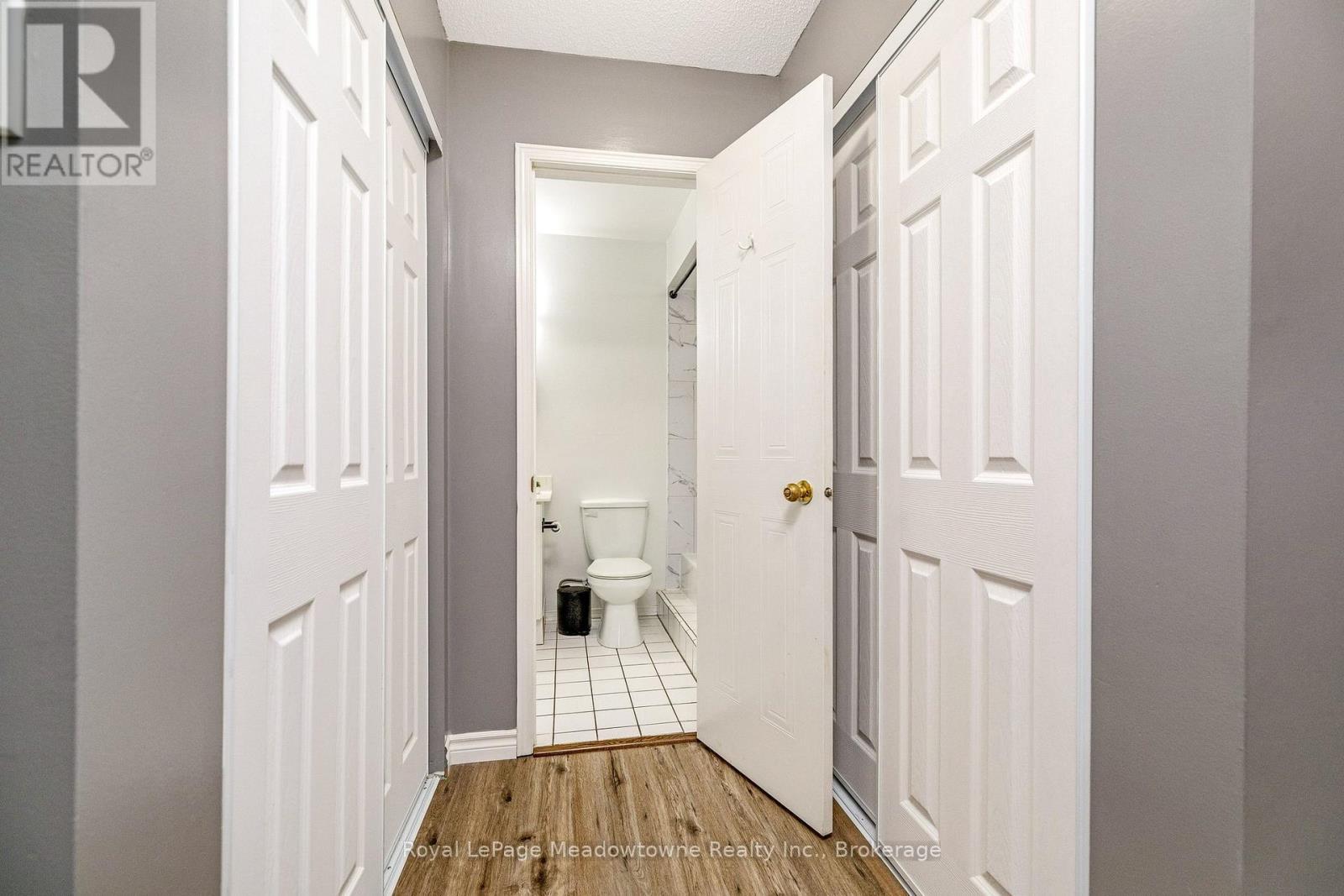 












40 - 2960 HEADON FOREST DRIVE

,
Burlington (Headon),




Ontario
L7M4G5

