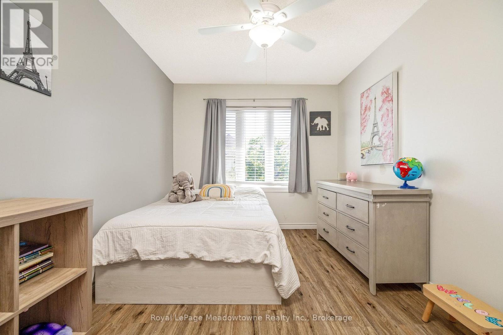 












40 - 2960 HEADON FOREST DRIVE

,
Burlington (Headon),




Ontario
L7M4G5

