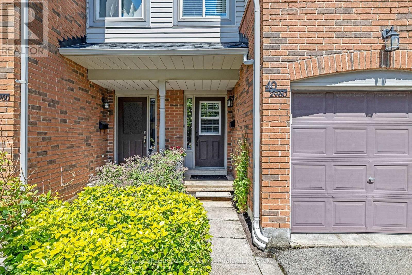 












40 - 2960 HEADON FOREST DRIVE

,
Burlington (Headon),




Ontario
L7M4G5

